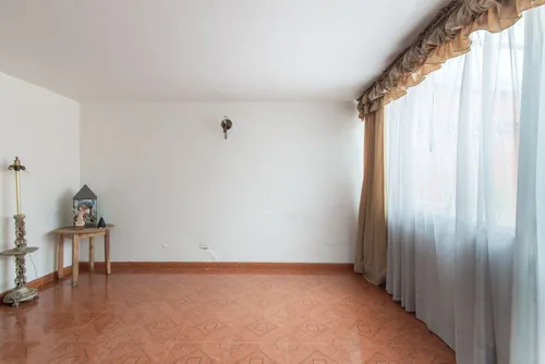 Casa En Venta En Alhambra. Cod V4582