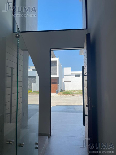 Casa En Venta En Fracc. Lomas Del Dorado, Boca Del Rio, Veracruz.