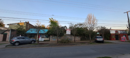 Excelente Propiedad Central, 32 Metros De Frente A Yungay