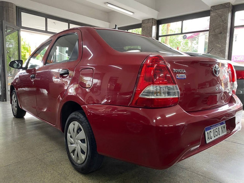 Imagen 15 de 16 de Toyota Etios 1.5 X 6 Ta. 4 Ptas. Año 2017.