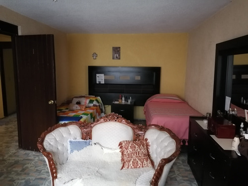 Imagen 18 de 25 de En Venta Casa En Zona Escolar Gusta A. Madero