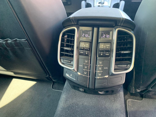 Porsche Cayenne 3.7 Gts At