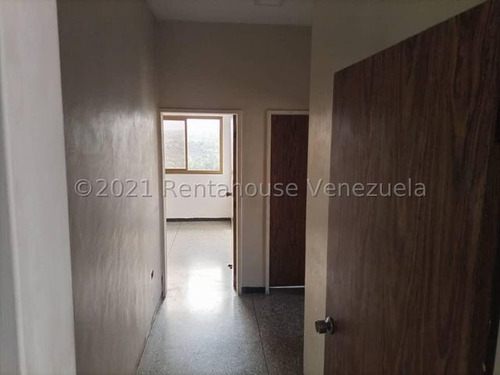 Imagen 25 de 30 de Apartamento En Venta Sector Centro De Barquisimeto Código 23- 18635 Keylen León Rah