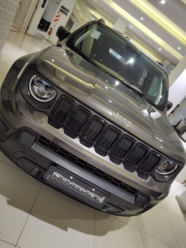 Imagen 2 de 15 de Renegade Sport 1.8l Manual 5 4x2 $