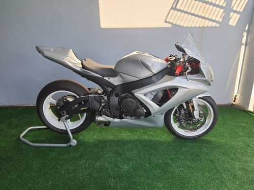 Imagem 2 de 4 de Suzuki Srad 750 De Pista!