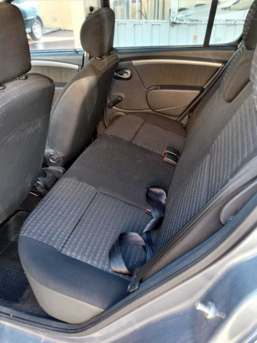 Renault Sandero 1.6 Confort 2011