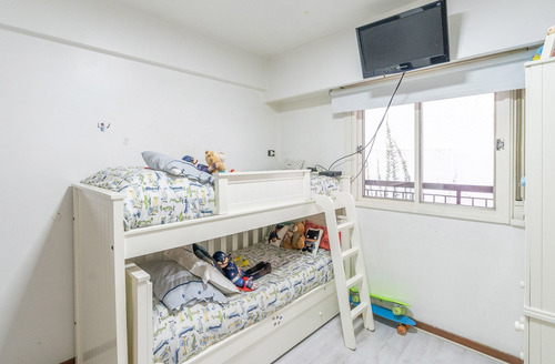 Venta 4 Ambientes Colegiales Con Cochera Movil