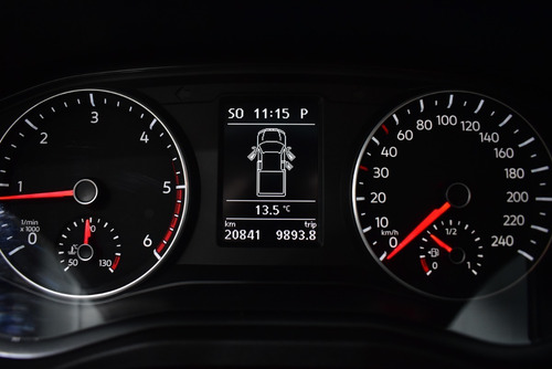 Imagen 13 de 21 de Volkswagen Amarok 2.0 180cv Highline 4x2 At 2021 - 20.800km