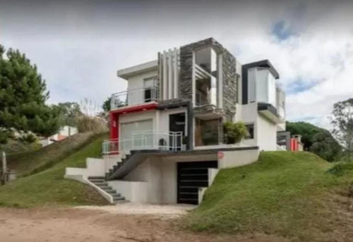 Casa En Venta - 3 Dormitorios 3 Baños - Cochera - 490mts2 - Valeria Del Mar