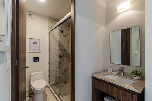 Imagen 11 de 28 de Casa En Venta Con Alberca, Canchas Deportivas,pista De Joggin Etc.