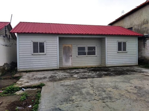 Imagen 1 de 10 de Yasmin Medina Vende Casa En El Placer