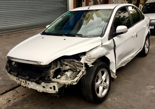 Ford Focus Exe Trend 1.6l Nafta 4p 2014