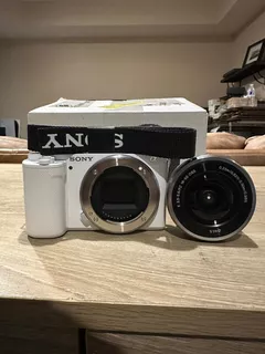 Sony Alpha Zv-e10 Mirrorless Camera Vlog