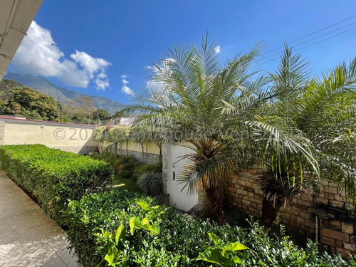 Hermosa Casa Quinta En Venta En El Piñal El Limon Conjunto Cerrado Con Piscina Area Parrilla Clima De Montaña Amplios Espacios Dos Cocinas Modernas Estef 24-14961
