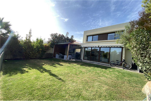 Imagen 17 de 19 de Casa En Condominio Alkura Colina 4d+4b Semi Nueva