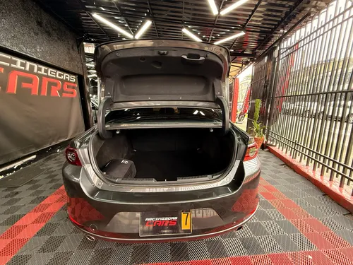 Mazda 3 2.0 Prime