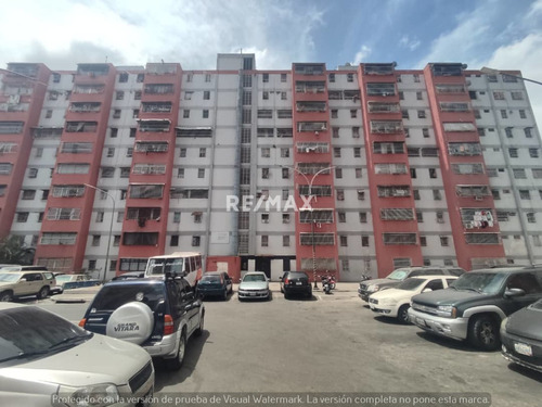 Venta De Apartamento En Caricuao Bloque 34