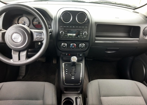 Imagen 3 de 15 de Jee Patriot Sport 2014