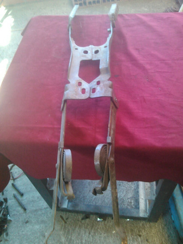 Bases Patas O Bisagras Capo Montecarlos Usadas15$ Las 2 (Usado)