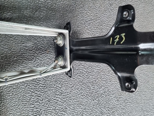 Imagen 5 de 5 de Soporte Patente Bajaj Rouser Ns 200 Completo
