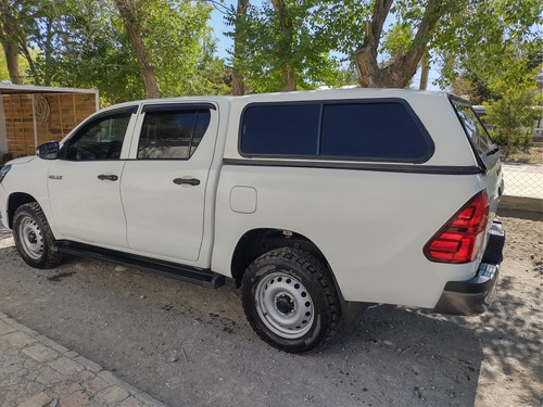 Imagen 6 de 14 de Toyota Hilux 2017 2.4 Cd Dx 150cv 4x2