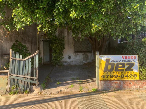 Imagen 2 de 3 de Casa En Olivos Para Refaccionar En Lote Propio