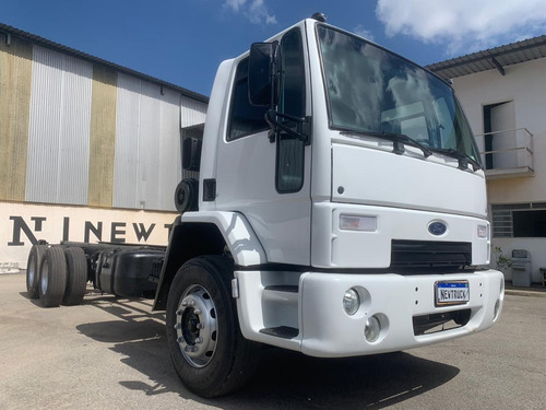 Ford Ford Cargo 2422 Truck + Chassis 2009