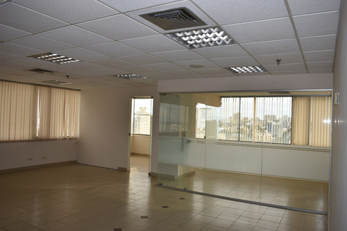 Imagen 25 de 30 de Se Vende O Arrienda Oficina Word Trade Center Barranquilla