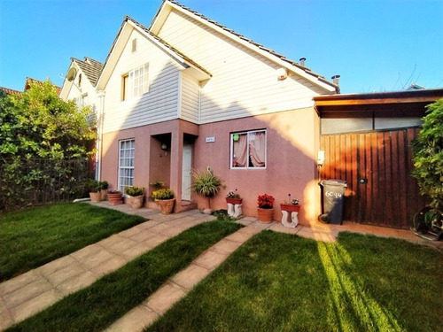 Imagen 1 de 12 de Casa En Venta De 3 Dorm. En Peñalolén