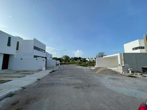 Imagen 11 de 14 de Terreno En Cerrada A La Puerta De Conkal 844.91m2 - Pueblo Conkal