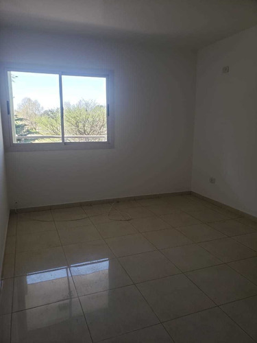 Imagen 10 de 20 de Departamento Venta Complejo Malibu San Isidro