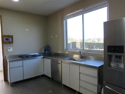 Casalote En Venta En Alto Del Escobero. Cod V14836