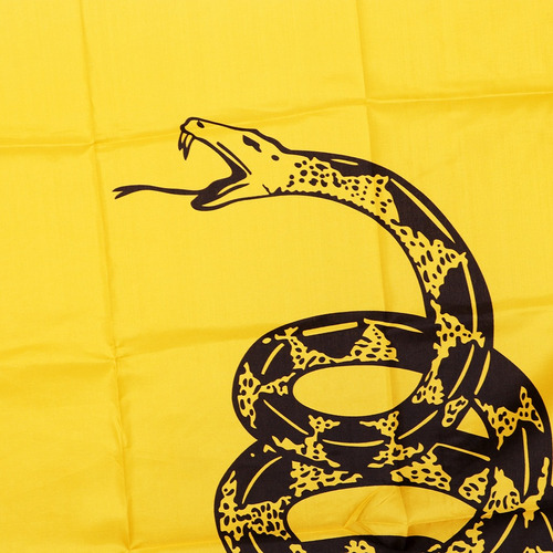 Bandera De Serpiente Enroscadas Color Negra Amarilla 