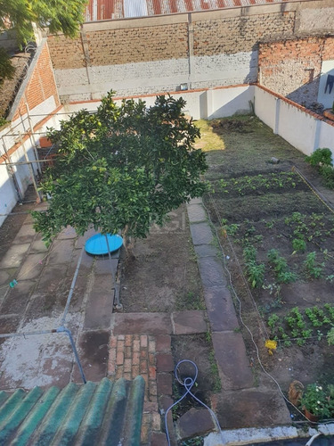 Casa Em Camaquã Com 2 Dormitórios - Pj6576