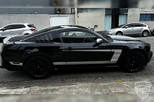 Ford Mustang V6