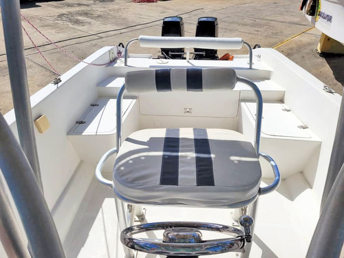 Peñero Bull Marine 28 Lv2937