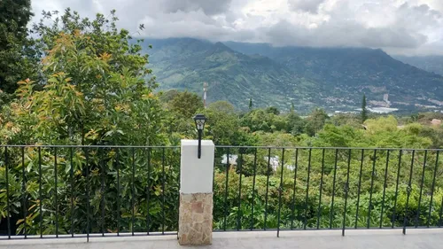 Finca Moderna En Copacabana
