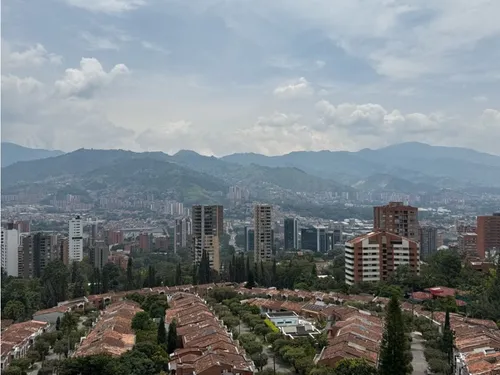 Venta De Apartamento En El Poblado En Los Balsos, Unidad Completa
