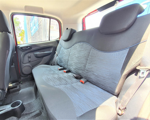Imagem 9 de 10 de Fiat Uno Attractive 1.0 8v - 2019