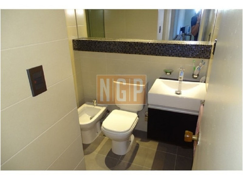 Apartamento En Mansa, 2 Dormitorios Frente Al Mar Parrillero Propio Frente Al Mrar-ref:17000