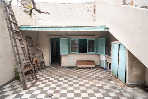 Venta Casa 3 Ambientes Con Patio Y Terraza, A Refaccionar En Villa Bosch