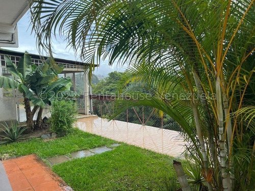 Casa - Quinta De Dos Niveles En Lomas De La Trinidad En Venta Mls #23-14504 Ag
