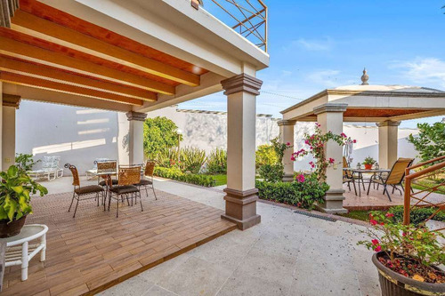 Casa Estilo Colonial En Venta En San Miguel De Allende: Villa De Los Frailes