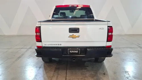 Chevrolet Silverado 2500 5.3 2500 DOBLE CABINA F AT 4WD