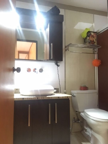 Se Vende Townhouse 397 M2. 4 Hab +s/5baños+s/2p. Los Chorros