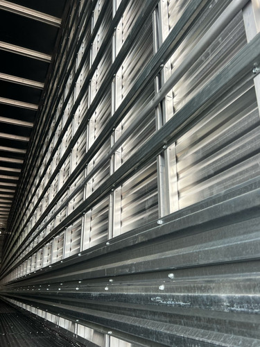 Carreta Bau 30 Pallets São Pedro 2025