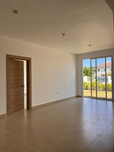 Vendo Casa En El Residencial Bávaro Punta Cana, República Dominicana