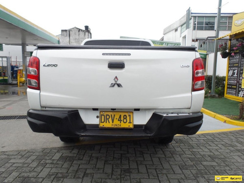 Imagen 6 de 19 de Mitsubishi L200 Sportero