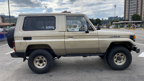 Imagen 8 de 18 de Toyota Land Cruiser