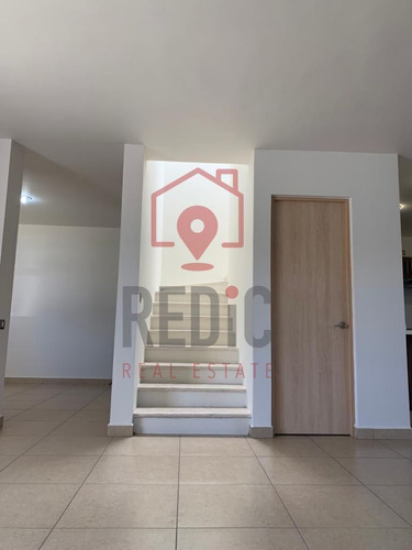 Imagen 5 de 30 de Casa De 3 Hab. En Valle De Juriquilla